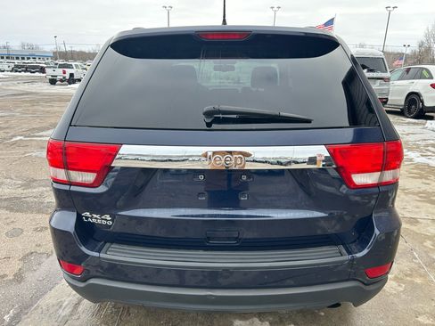 Used 2013 Jeep Grand Cherokee Laredo w/ Laredo E Group image 6