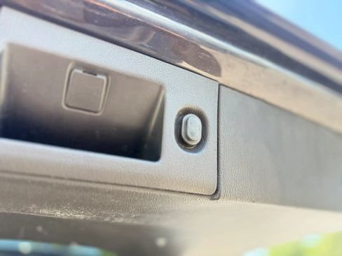 Used 2018 Cadillac Escalade ESV Platinum AWD/4WD image 6