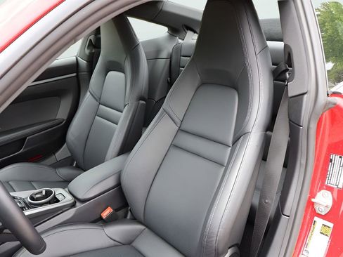Certified 2025 Porsche 911 Carrera RWD image 5