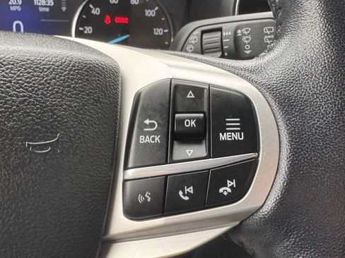 Used 2023 Ford Explorer XLT w/ Equipment Group 202A AWD/4WD image 7