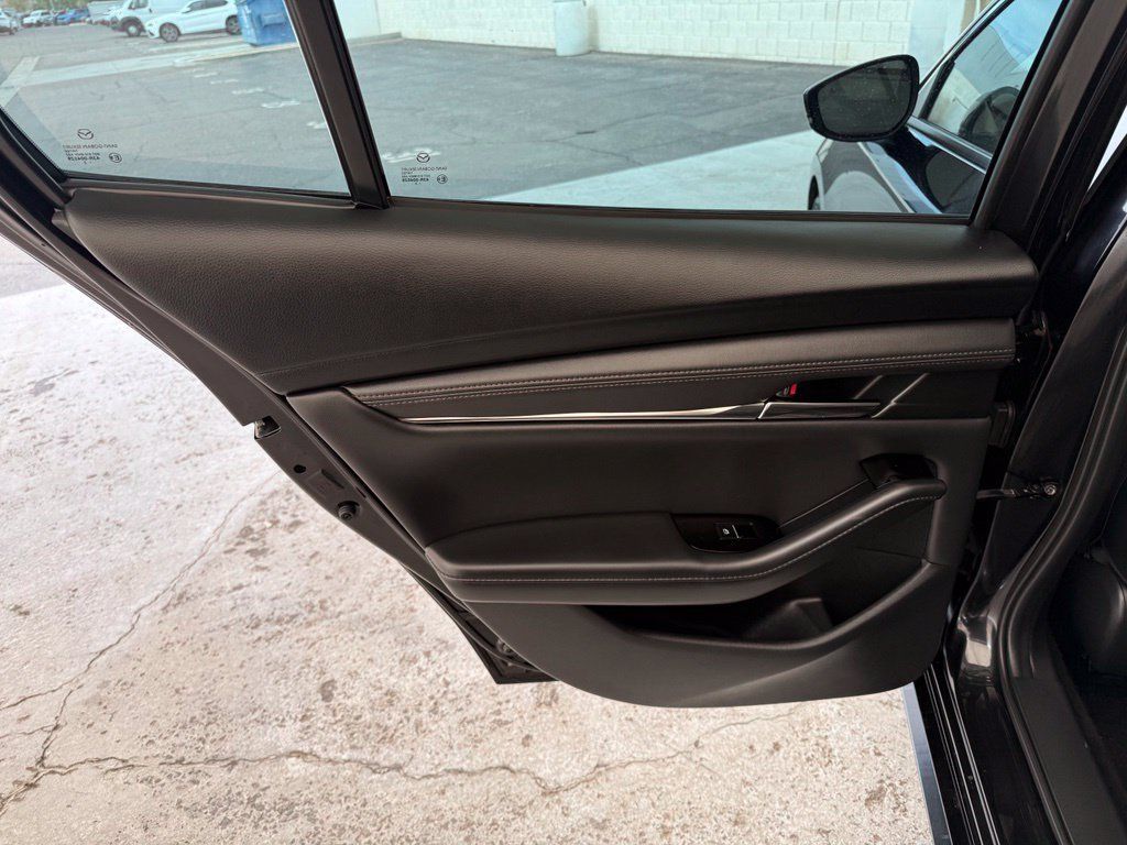 Used 2023 MAZDA MAZDA3 s FWD image 16