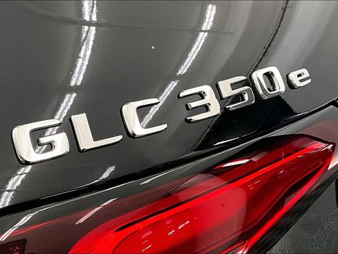 Certified 2025 Mercedes-Benz GLC 350e 4MATIC image 32