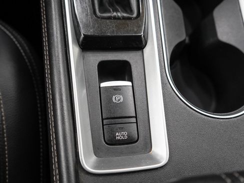 Used 2019 Nissan Altima 2.5 Platinum AWD/4WD image 23