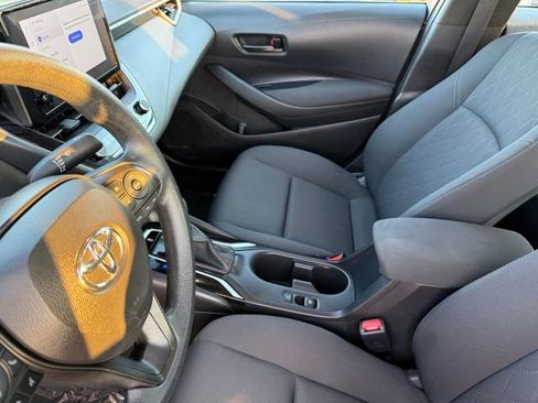 Used 2023 Toyota Corolla LE image 9