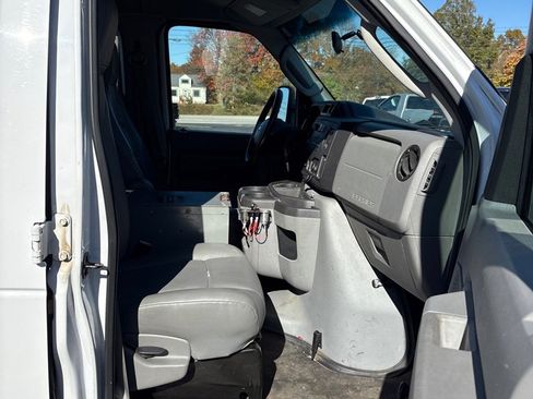 Used 2012 Ford E-350 and Econoline 350 Super Duty image 10