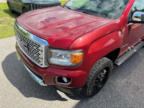 Used 2017 GMC Canyon Denali RWD image 4