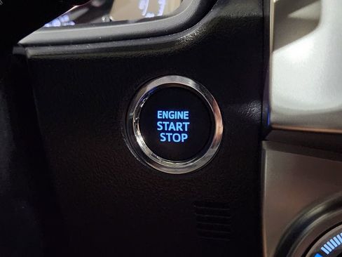 Used 2022 Toyota 4Runner Limited RWD image 41