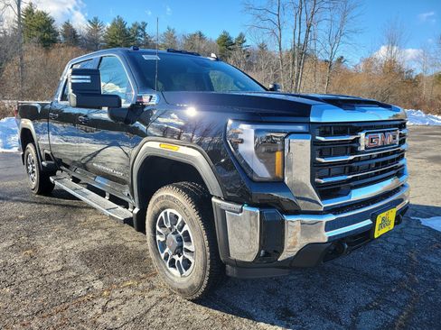 New 2026 GMC Sierra 3500 SLE image 3
