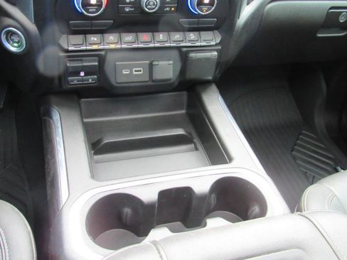 Used 2022 Chevrolet Silverado 1500 LTZ image 32