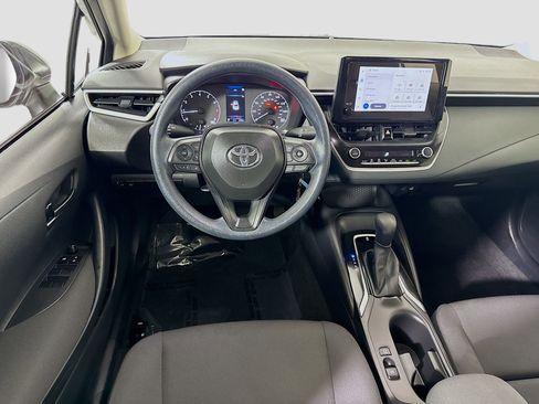 Used 2025 Toyota Corolla LE image 17