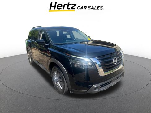 Used 2025 Nissan Pathfinder SV image 1
