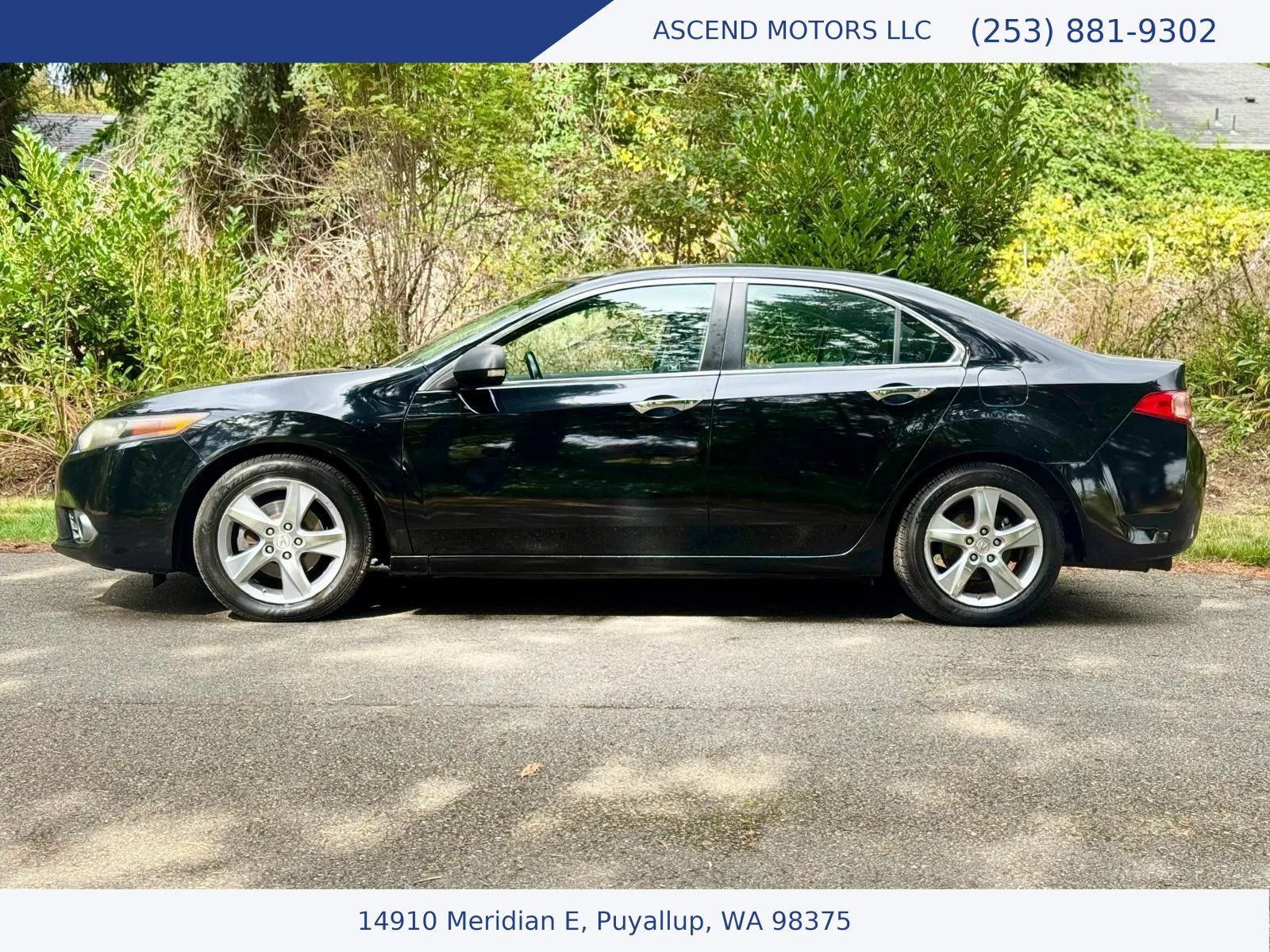 Used 2011 Acura TSX Sedan FWD image 2