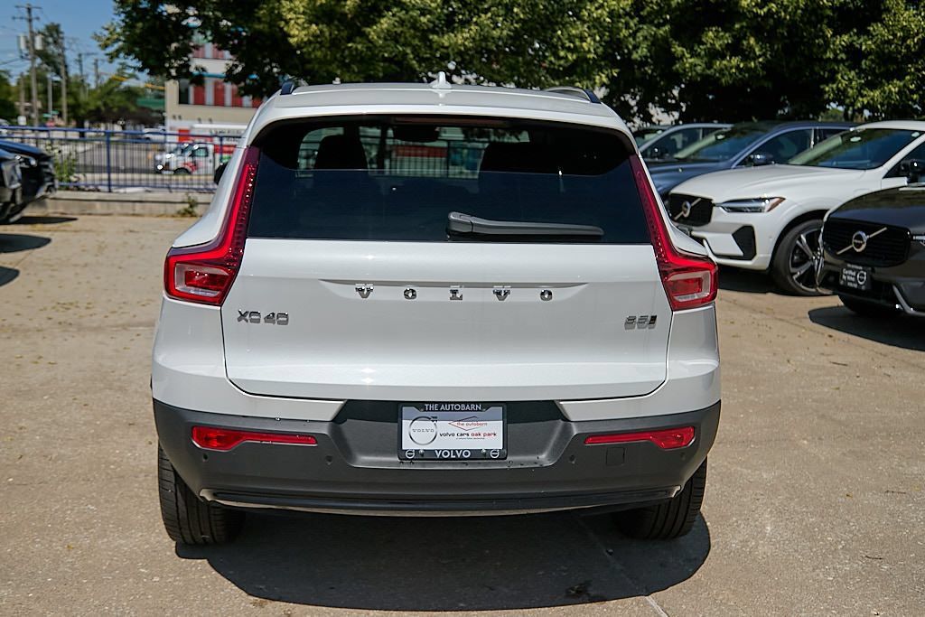 New 2026 Volvo XC40 B5 Plus w/ Climate Package AWD/4WD image 8