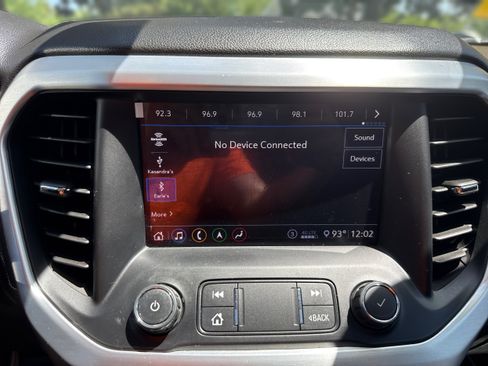 Used 2020 GMC Acadia SLT w/ Premium Package AWD/4WD image 17