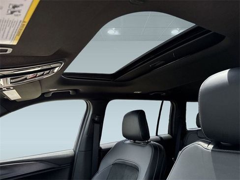 New 2025 Jeep Grand Cherokee L Altitude image 13