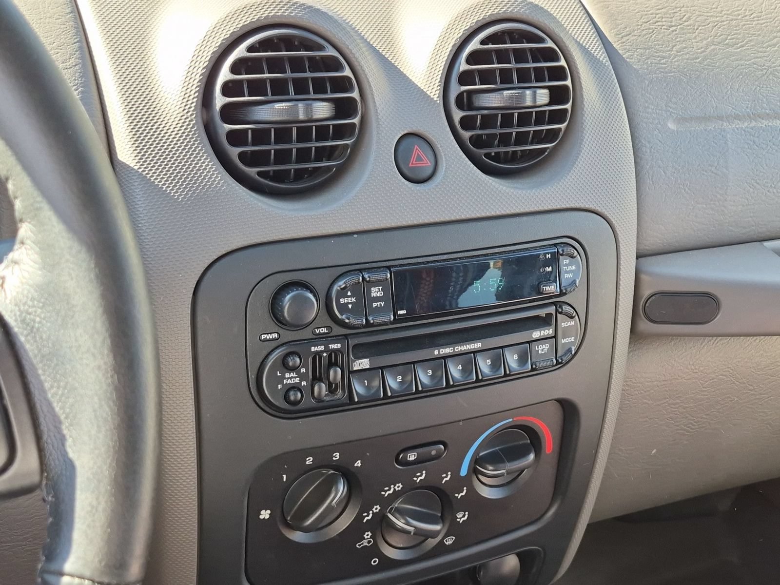 Used 2004 Jeep Liberty Sport w/ PWR Convenience Group AWD/4WD image 23