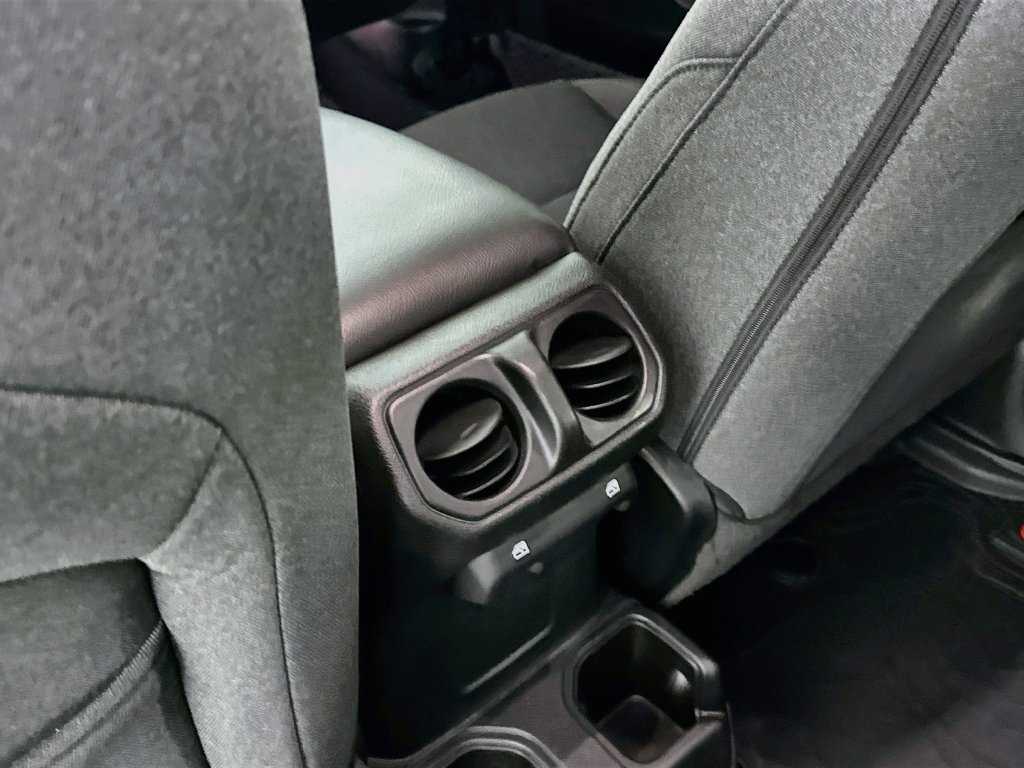 Used 2025 Jeep Wrangler Unlimited Sport AWD/4WD image 31