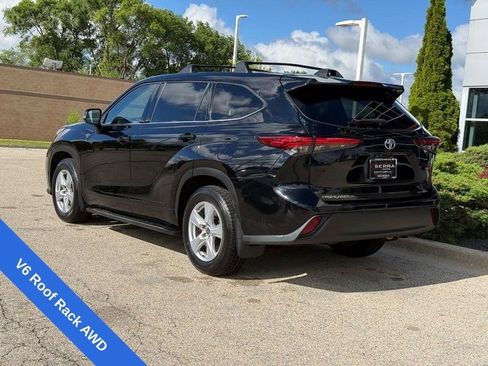 Used 2022 Toyota Highlander LE AWD/4WD image 5