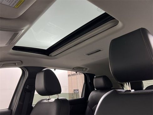 Certified 2025 MAZDA CX-90 3.3 Turbo w/ Preferred Package image 14