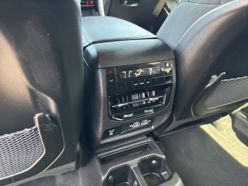 Used 2022 Jeep Grand Cherokee L Laredo w/ Luxury Tech Group I image 36