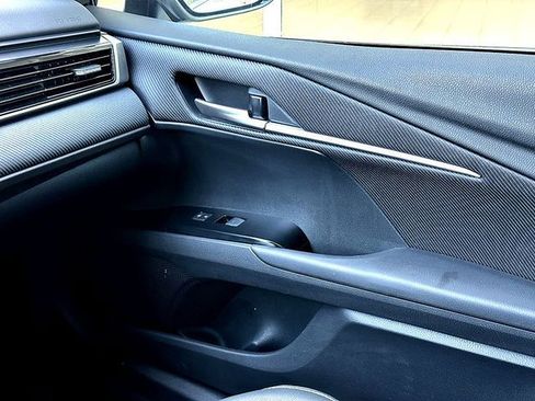 Used 2025 Toyota Camry SE w/ Convenience Package FWD image 27