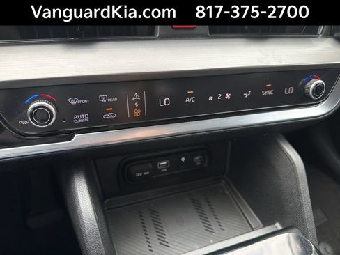 Certified 2025 Kia Sportage EX FWD image 19