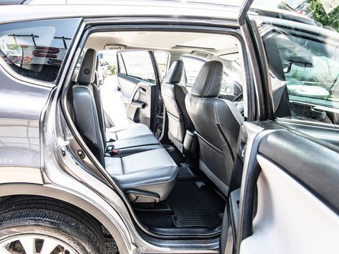 Used 2014 Toyota RAV4 Limited w/ Technology Package AWD/4WD image 28