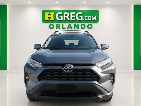 Used 2020 Toyota RAV4 XLE Premium FWD image 7