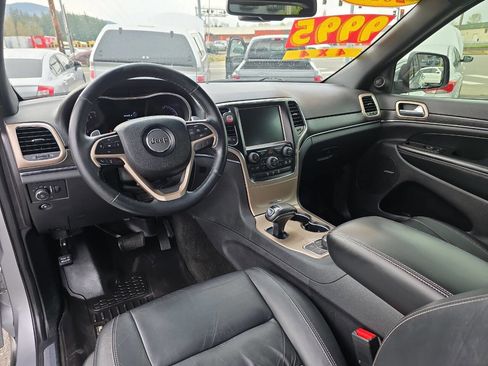 Used 2015 Jeep Grand Cherokee Limited image 12