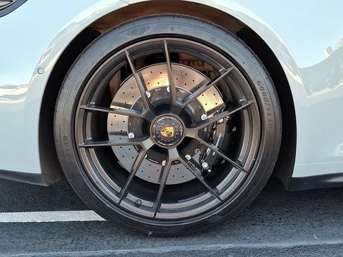Certified 2025 Porsche 911 Targa 4 GTS AWD/4WD image 13