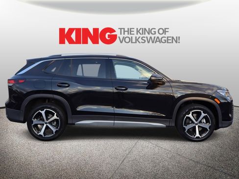 New 2026 Volkswagen Tiguan SE image 2