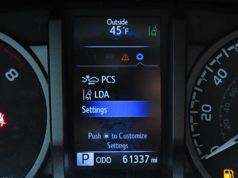 Used 2022 Toyota Tacoma TRD Off-Road image 36