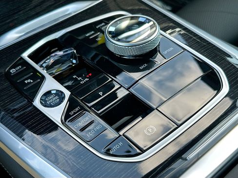 New 2026 BMW X5 sDrive40i w/ Executive Package image 14