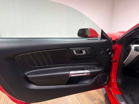 Used 2017 Ford Mustang Premium RWD image 12