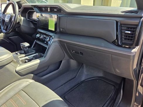 Used 2023 GMC Sierra 1500 AT4X AWD/4WD image 17