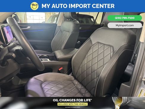 Used 2025 Volkswagen Atlas SEL Premium R-Line image 14