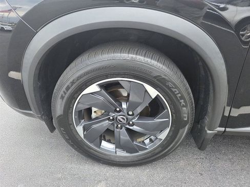 Used 2024 Nissan Rogue SV w/ SV Premium Package FWD image 10