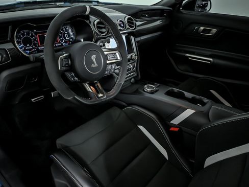 Used 2021 Ford Mustang Shelby GT500 w/ Carbon Fiber Track Pack RWD image 18