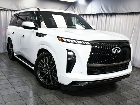 Used 2026 INFINITI QX80 Autograph w/ Premium Cargo Package AWD/4WD image 3