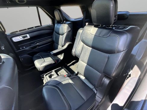Used 2020 Ford Explorer ST w/ Premium Technology Package AWD/4WD image 18