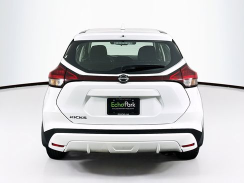 Used 2024 Nissan Kicks S image 7