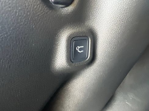 Used 2023 Jeep Compass Latitude w/ Convenience Group AWD/4WD image 13