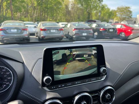 Used 2025 Nissan Sentra SV image 20