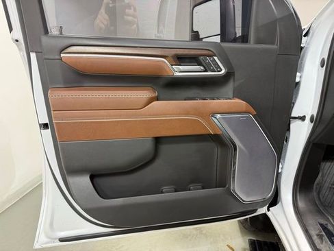 Certified 2024 GMC Sierra 2500 Denali Ultimate image 9