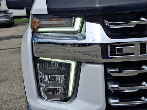 Used 2023 Chevrolet Silverado 2500 LTZ w/ LTZ Convenience Package AWD/4WD image 9