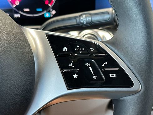 New 2025 Mercedes-Benz GLB 250 4MATIC image 26