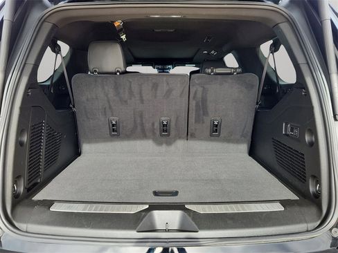 Used 2024 GMC Yukon XL Denali w/ Denali Reserve Package image 13