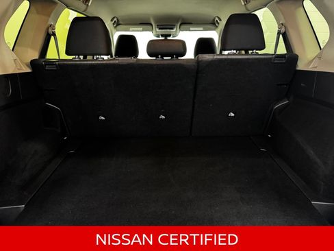 Certified 2025 Nissan Rogue SV AWD/4WD image 39