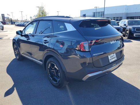 New 2026 Kia Sportage EX image 3