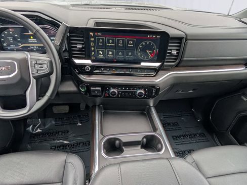 Certified 2025 GMC Sierra 2500 SLT w/ SLT Premium Package image 19